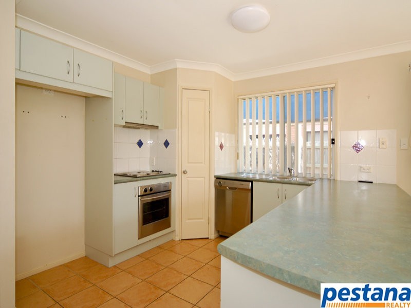 4 Starshine Street, Meadowbrook QLD 4131