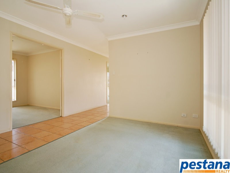 4 Starshine Street, Meadowbrook QLD 4131