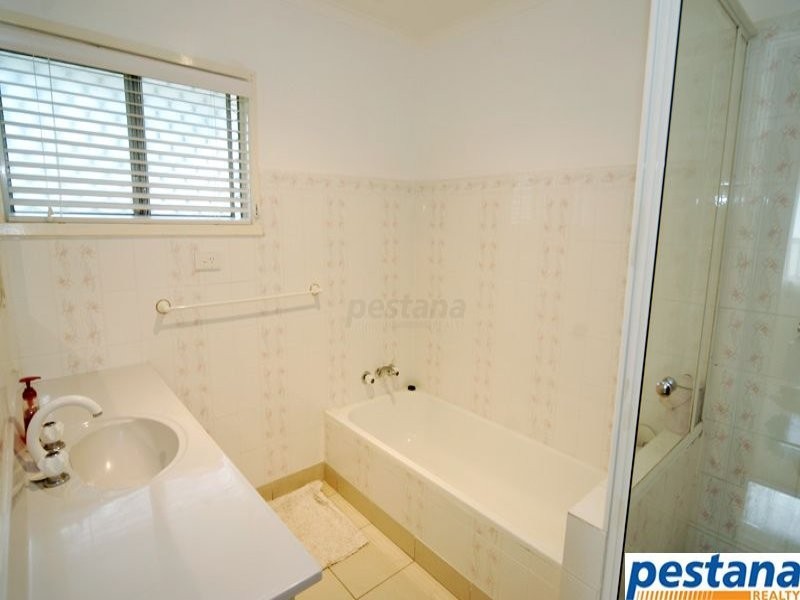 12 Rose Street, Daisy Hill QLD 4127