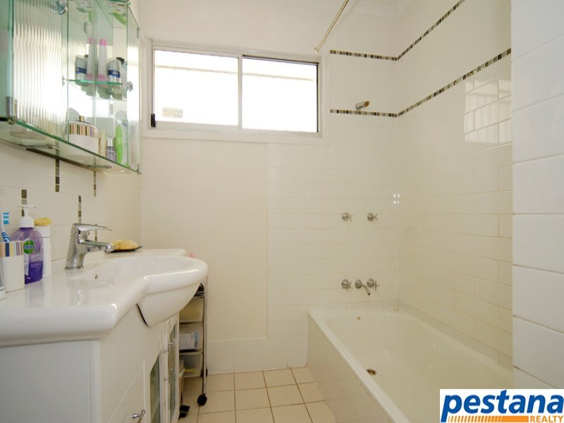 12 Frederick Street, Woodridge QLD 4114