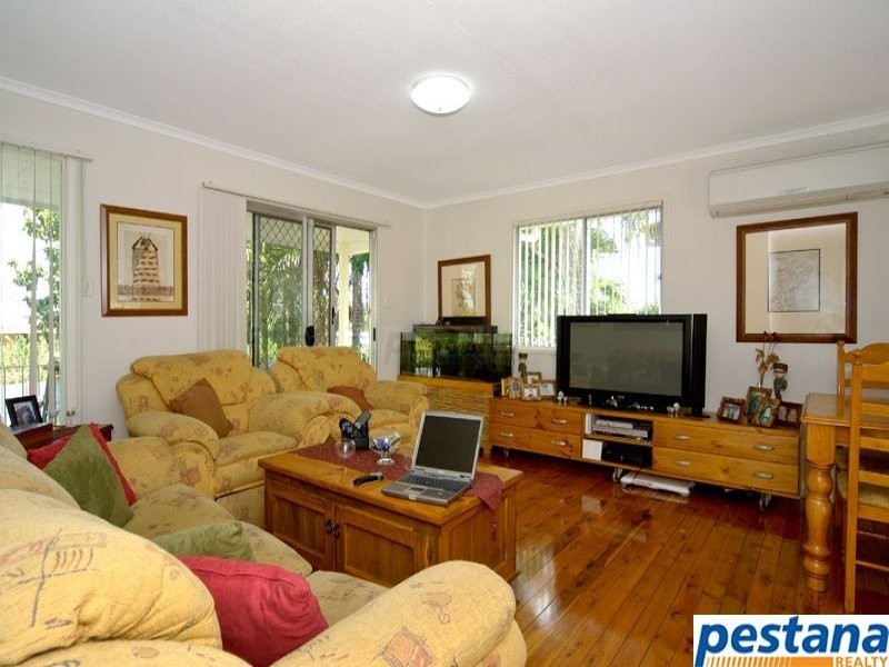27 Orchid Street, Woodridge QLD 4114