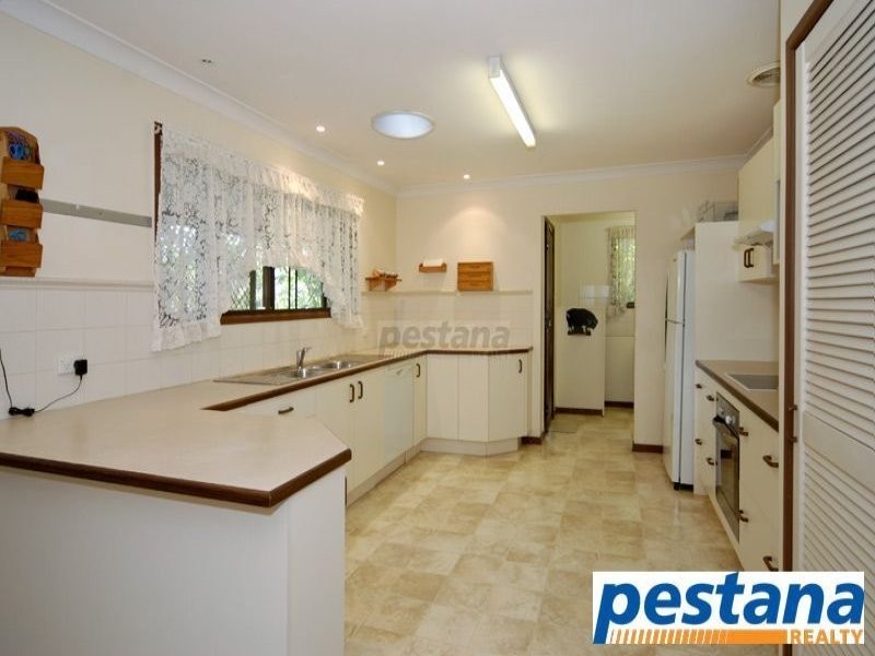 215 Upper Lyndale Street, Shailer Park QLD 4128