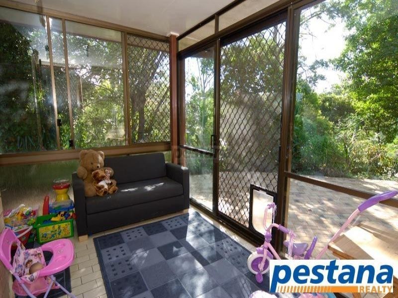 215 Upper Lyndale Street, Shailer Park QLD 4128