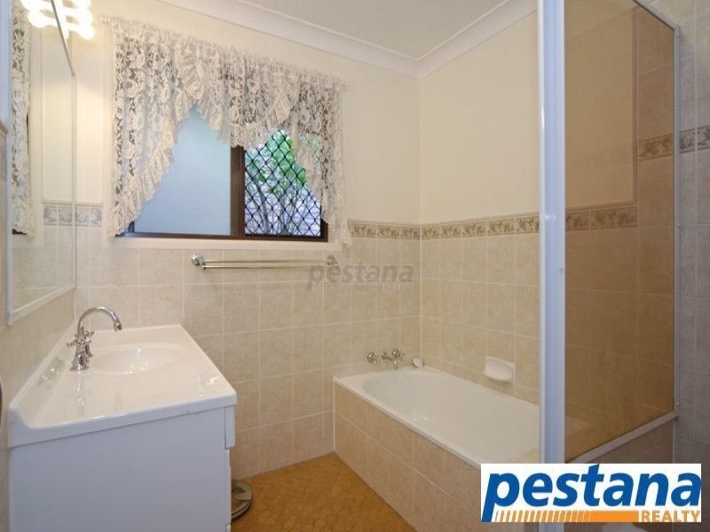 215 Upper Lyndale Street, Shailer Park QLD 4128