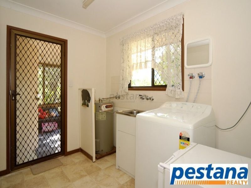 215 Upper Lyndale Street, Shailer Park QLD 4128