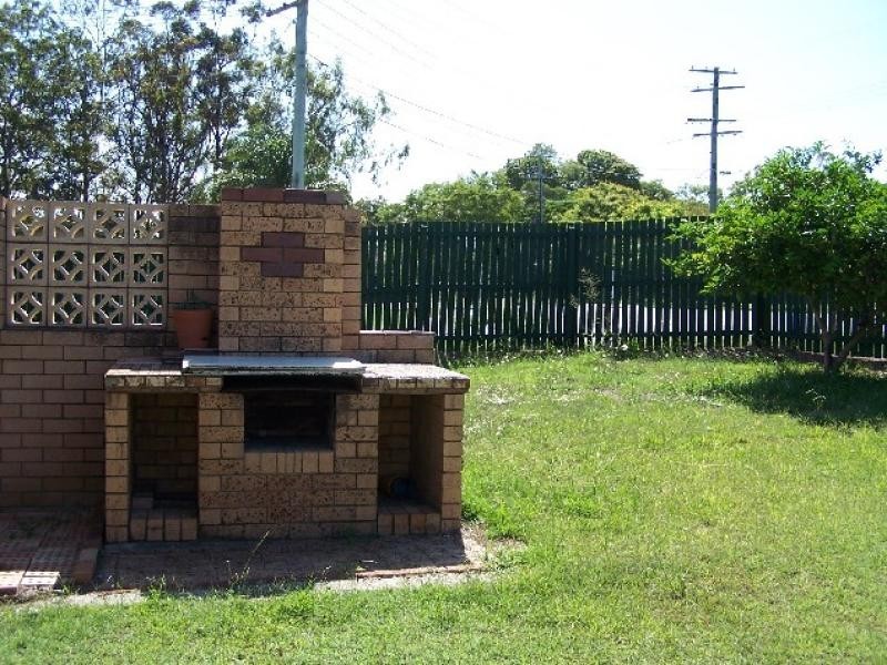 2 Garden Avenue, Woodridge QLD 4114