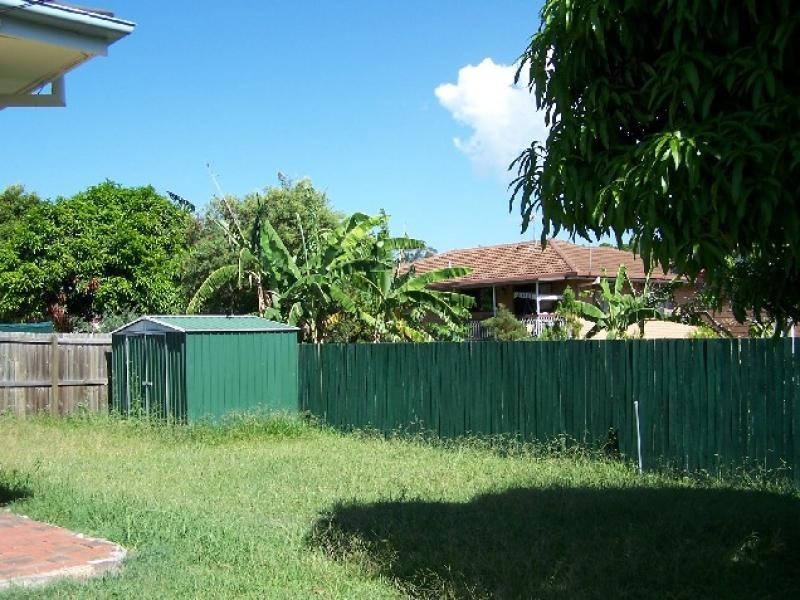 2 Garden Avenue, Woodridge QLD 4114