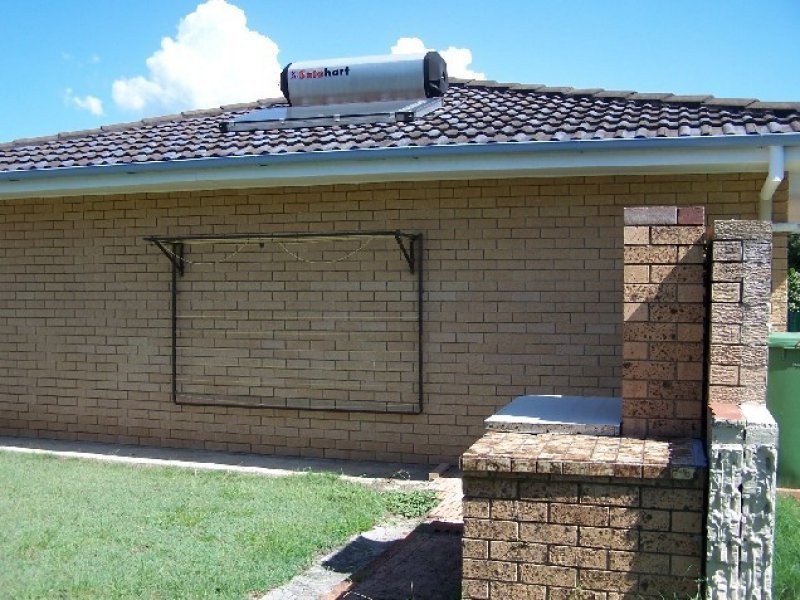 2 Garden Avenue, Woodridge QLD 4114