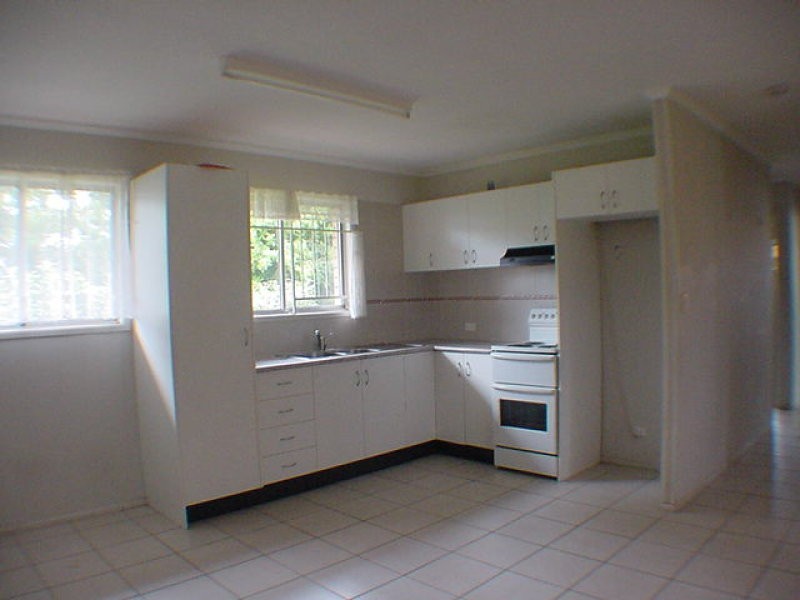 37 Kelvin Street, Woodridge QLD 4114