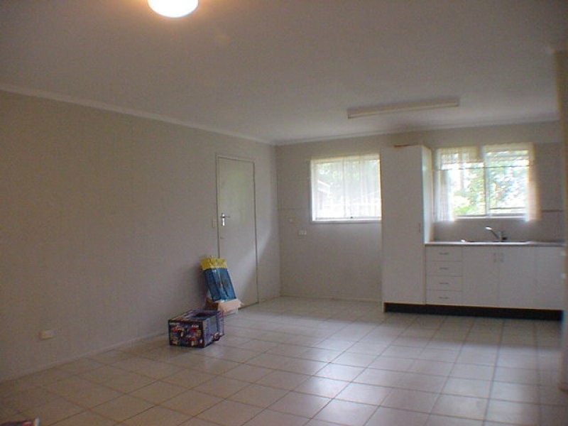37 Kelvin Street, Woodridge QLD 4114