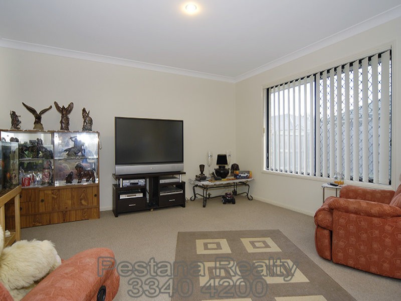 24 Meadowbrook Drive, Meadowbrook QLD 4131