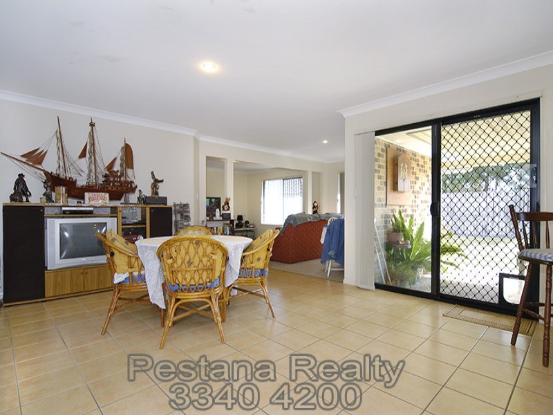 24 Meadowbrook Drive, Meadowbrook QLD 4131