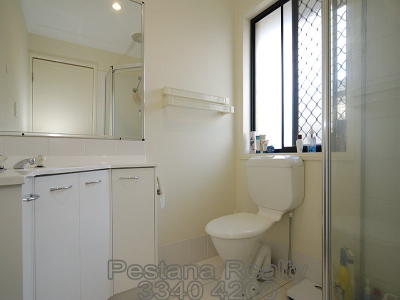 24 Meadowbrook Drive, Meadowbrook QLD 4131