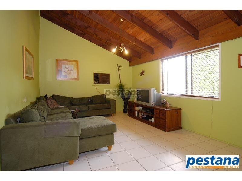 35 Jardine Drive, Springwood QLD 4127