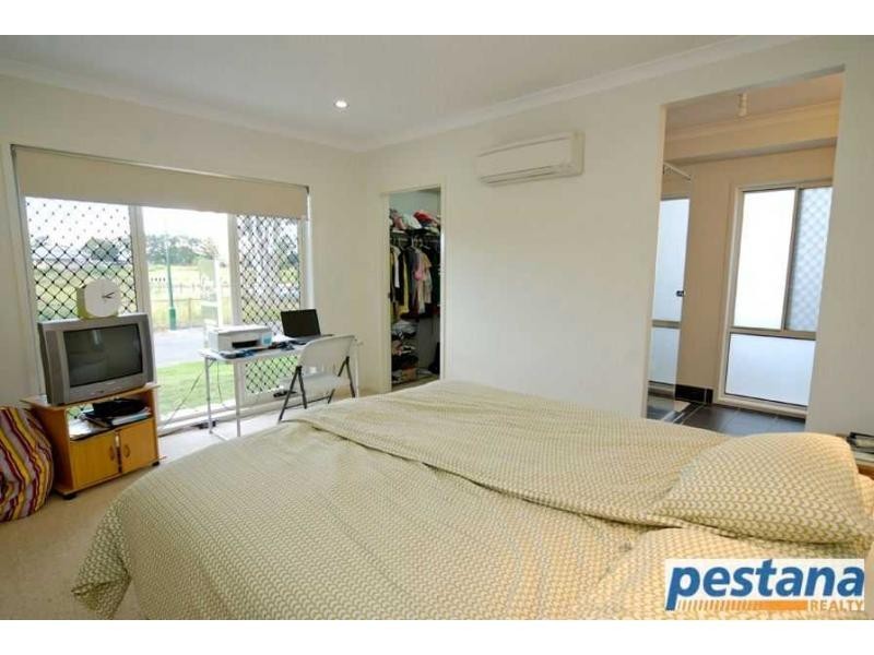 23 Southwalk Esplanade, Underwood QLD 4119