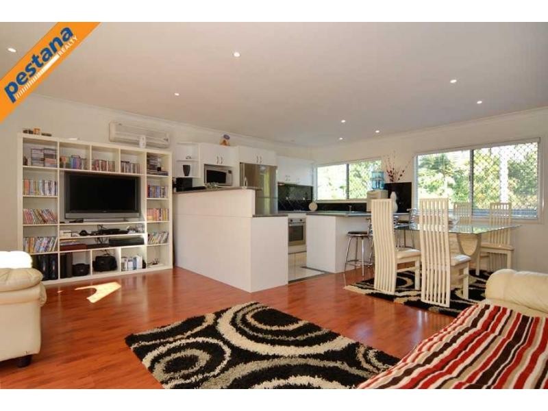8 Andrew Street, Slacks Creek QLD 4127
