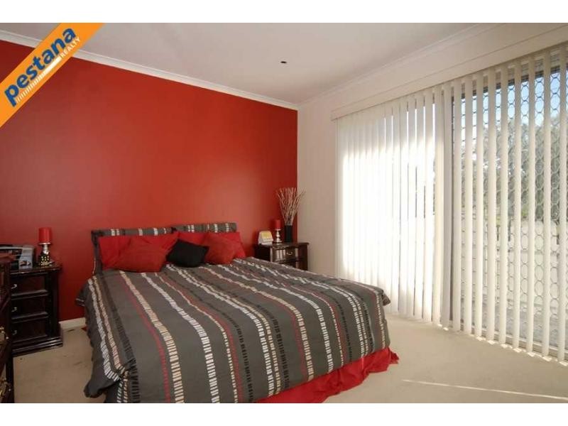 8 Andrew Street, Slacks Creek QLD 4127