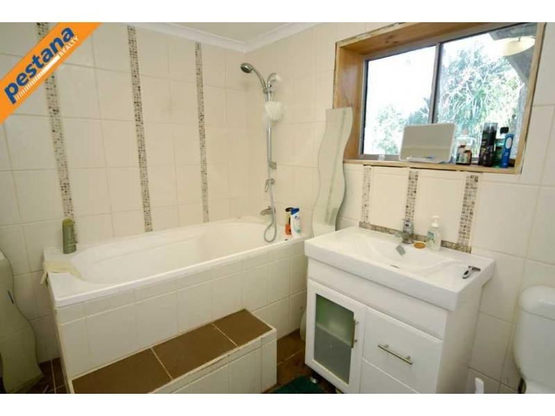 13 Tecoma Street, Kingston QLD 4114