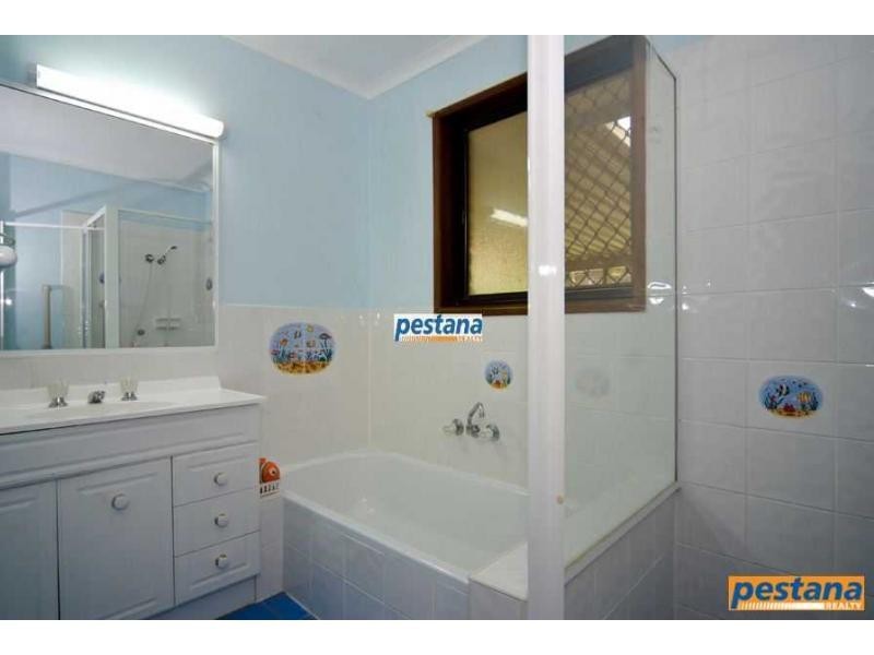 50 Van Dieman Crescent, Springwood QLD 4127