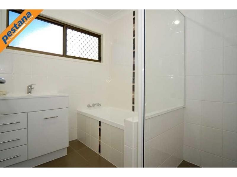 1 Claret Court, Kingston QLD 4114
