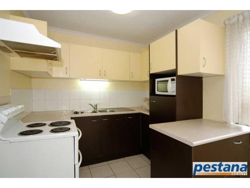 18/28 Defiance Road, Logan Central QLD 4114