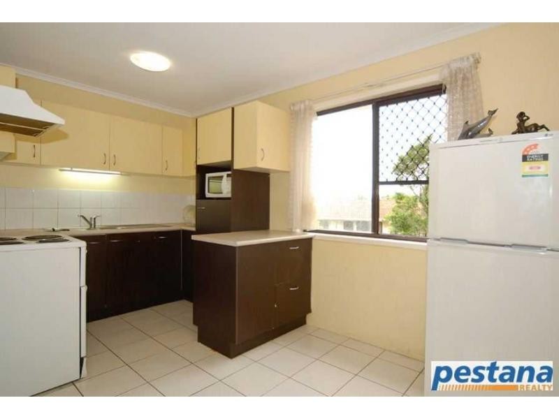 18/28 Defiance Road, Logan Central QLD 4114