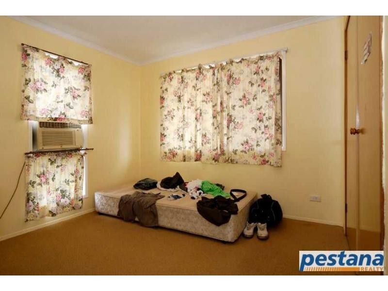 18/28 Defiance Road, Logan Central QLD 4114