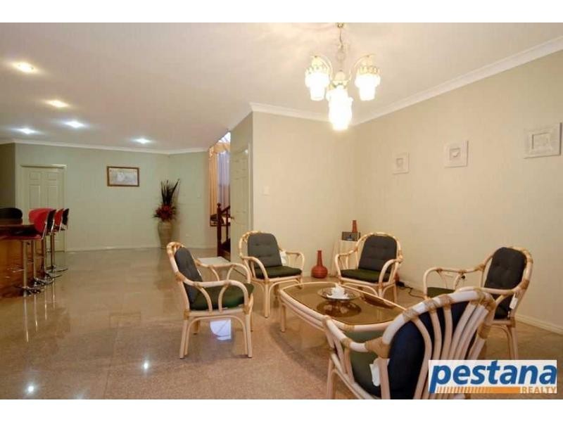 16 Eaton Place, Sunnybank Hills QLD 4109
