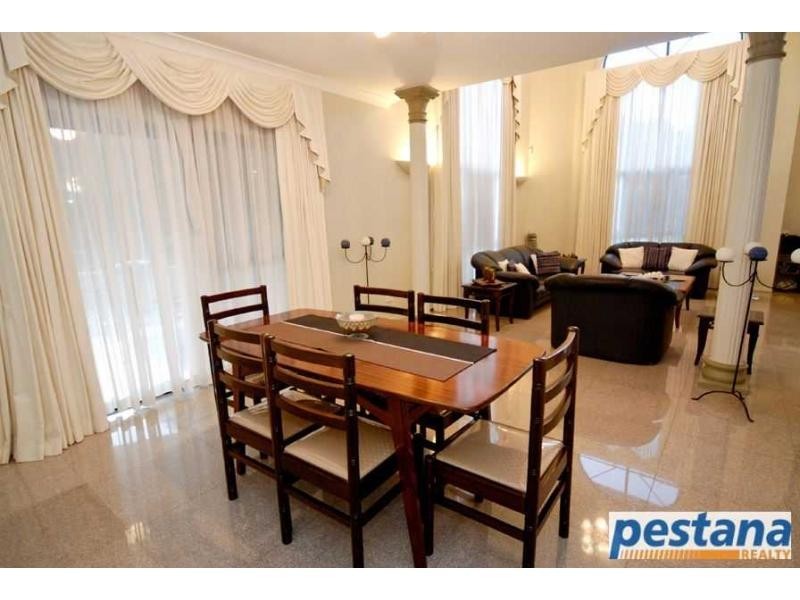 16 Eaton Place, Sunnybank Hills QLD 4109