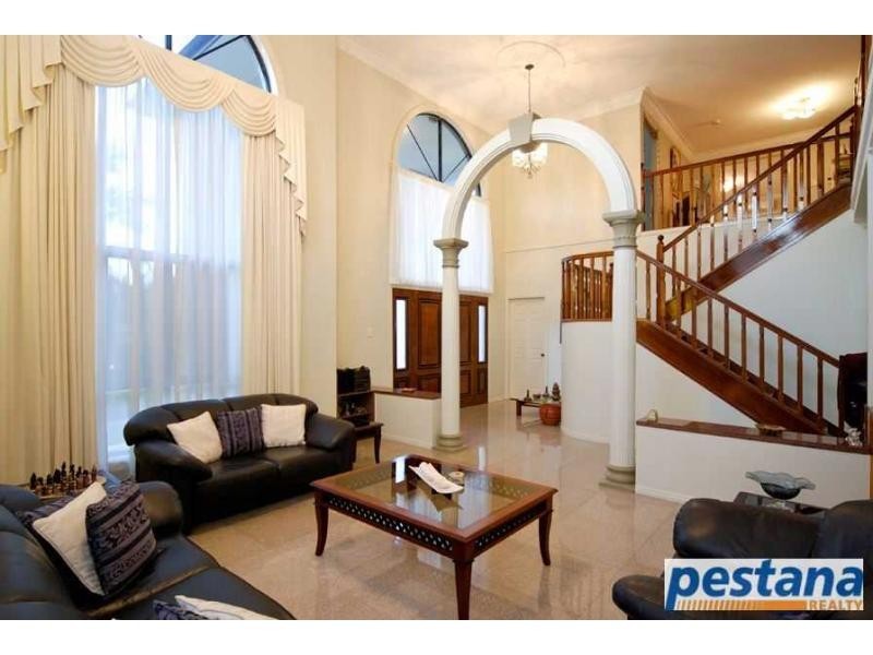 16 Eaton Place, Sunnybank Hills QLD 4109