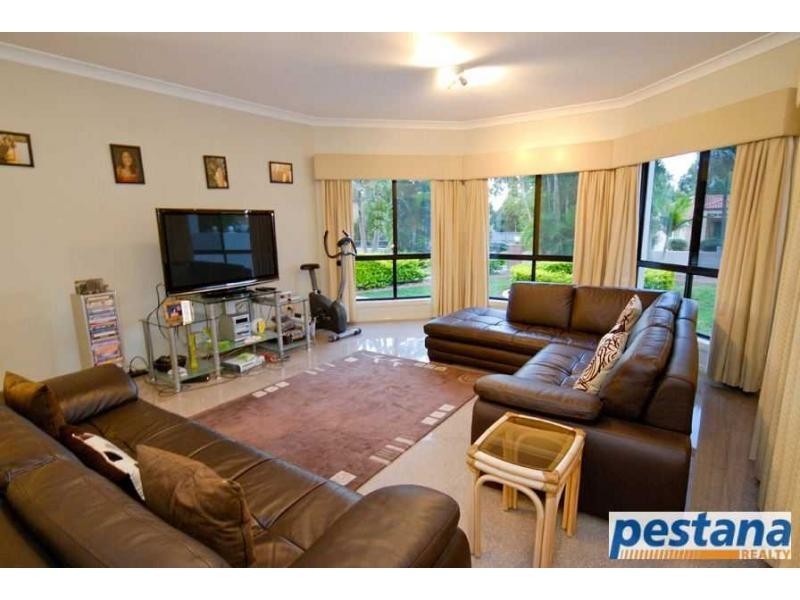 16 Eaton Place, Sunnybank Hills QLD 4109