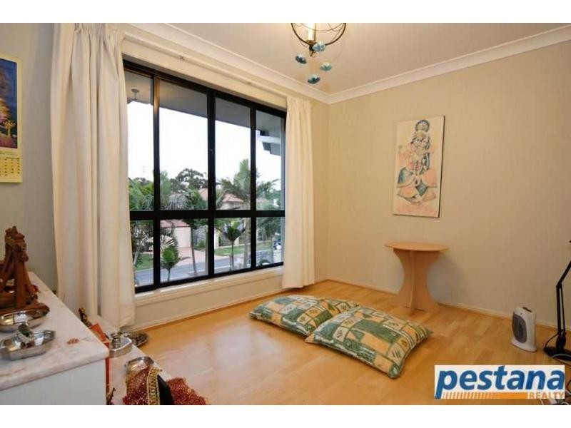 16 Eaton Place, Sunnybank Hills QLD 4109
