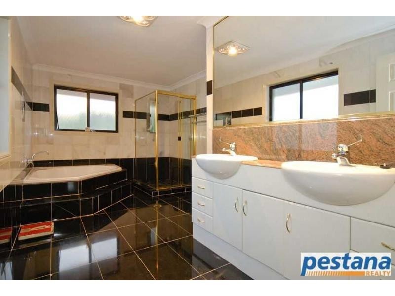 16 Eaton Place, Sunnybank Hills QLD 4109