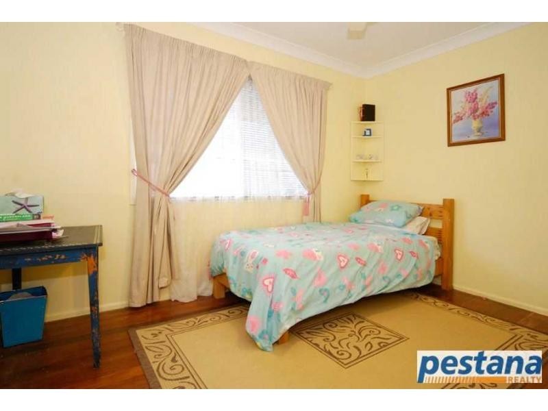 45 Southgate Drive, Woodridge QLD 4114