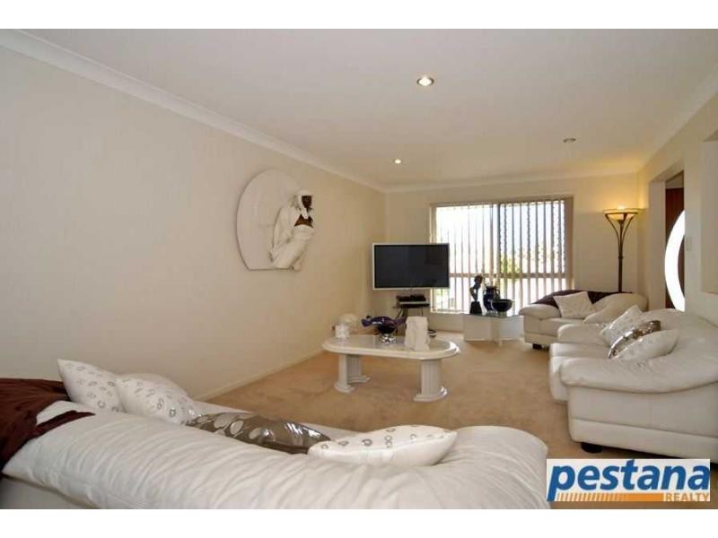 90 Springvale Circuit, Underwood QLD 4119