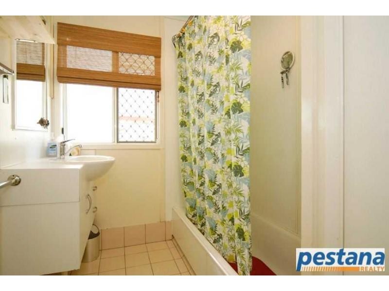 9 Mildred Street, Slacks Creek QLD 4127