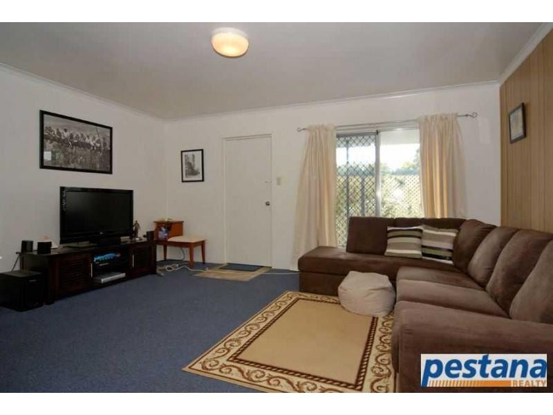 42 Ashton Street, Kingston QLD 4114