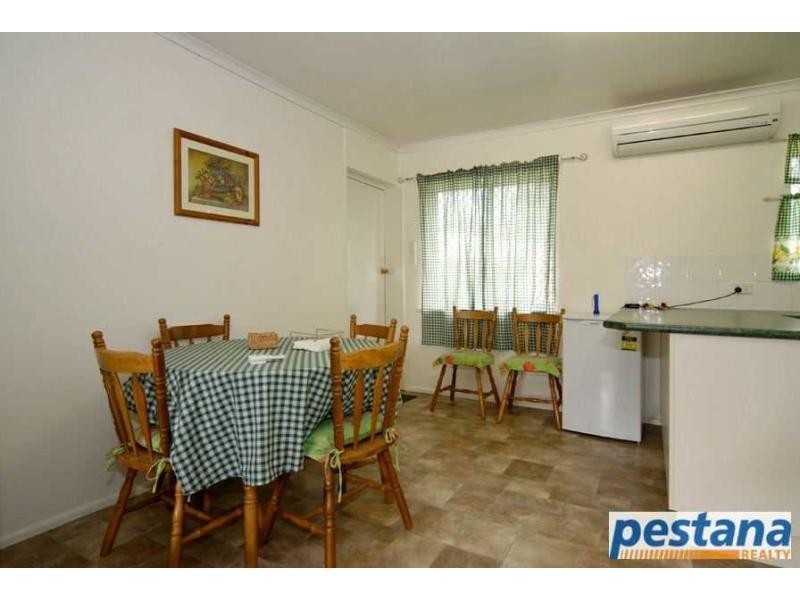 42 Ashton Street, Kingston QLD 4114