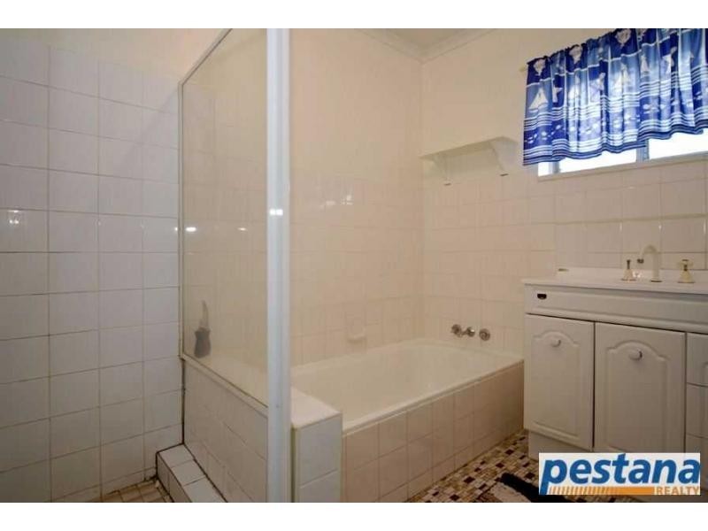 42 Ashton Street, Kingston QLD 4114