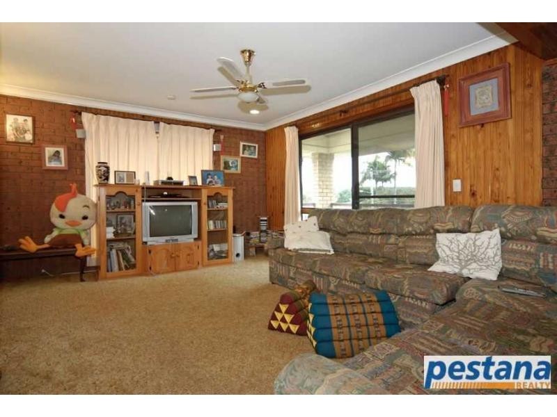 6 Hyacinth Street, Daisy Hill QLD 4127