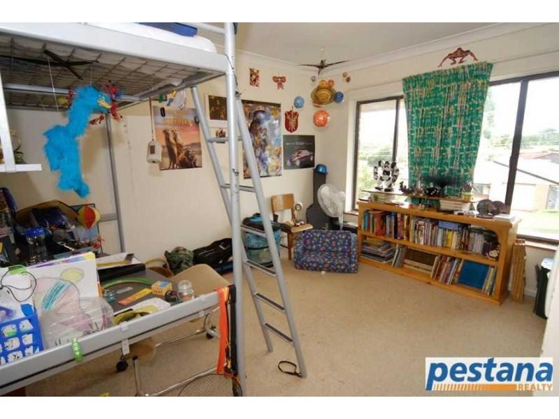 6 Hyacinth Street, Daisy Hill QLD 4127