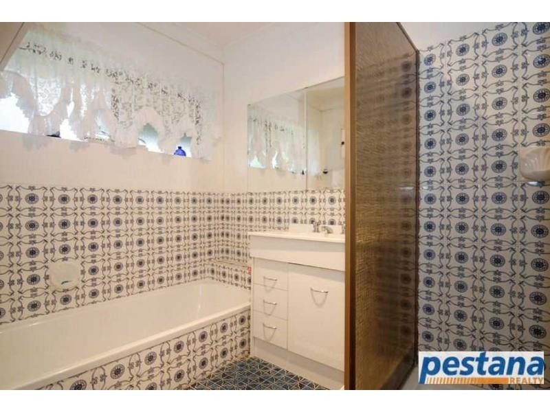 6 Hyacinth Street, Daisy Hill QLD 4127