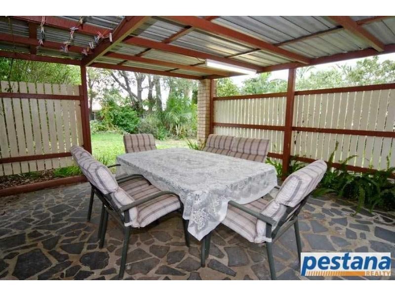 6 Hyacinth Street, Daisy Hill QLD 4127