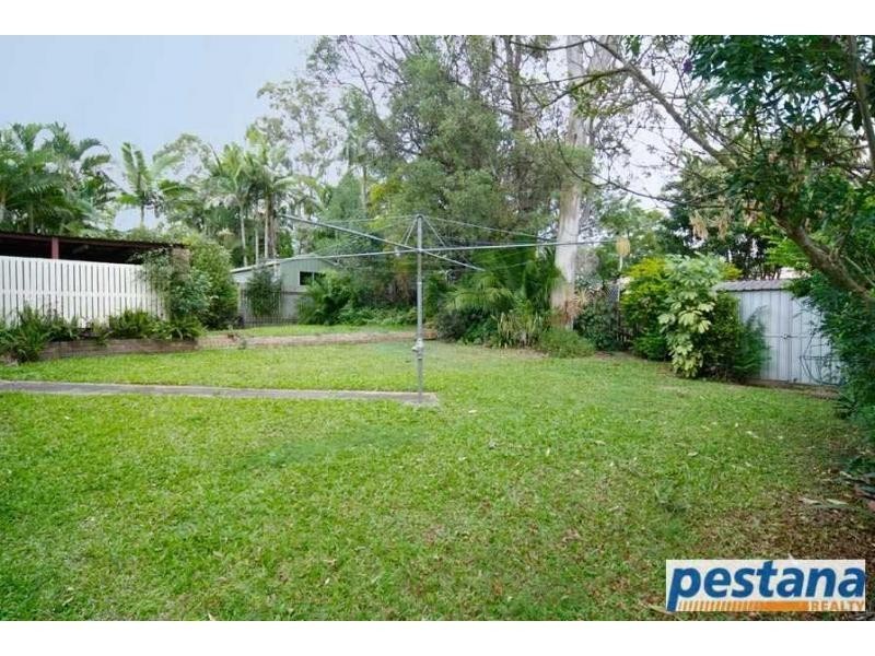 6 Hyacinth Street, Daisy Hill QLD 4127