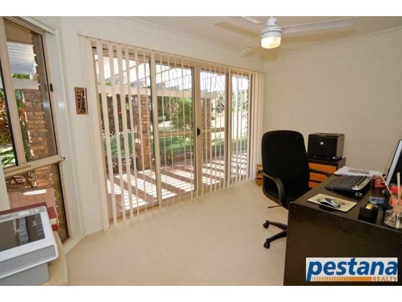 7 Carl Heck Boulevard, Windaroo QLD 4207