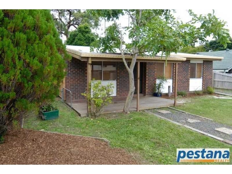11 Errol Street, Loganlea QLD 4131