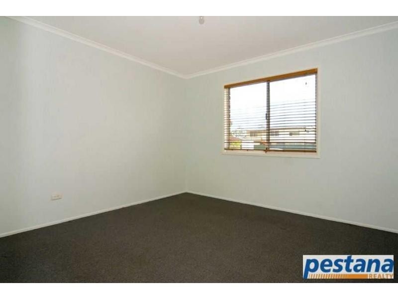 11 Errol Street, Loganlea QLD 4131