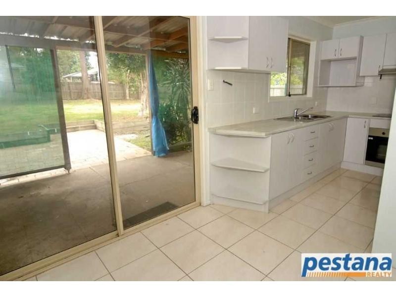 11 Errol Street, Loganlea QLD 4131