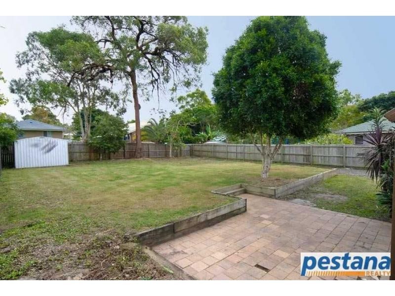 11 Errol Street, Loganlea QLD 4131