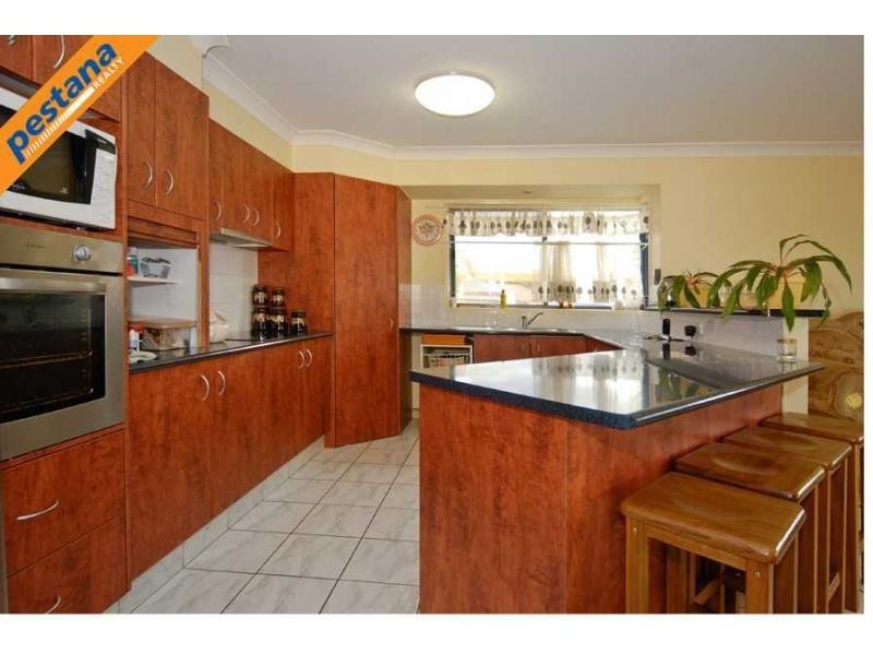15 Robur Street, Marsden QLD 4132